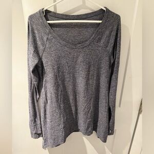 Lululemon heather grey top with flare bottom. Size 10.